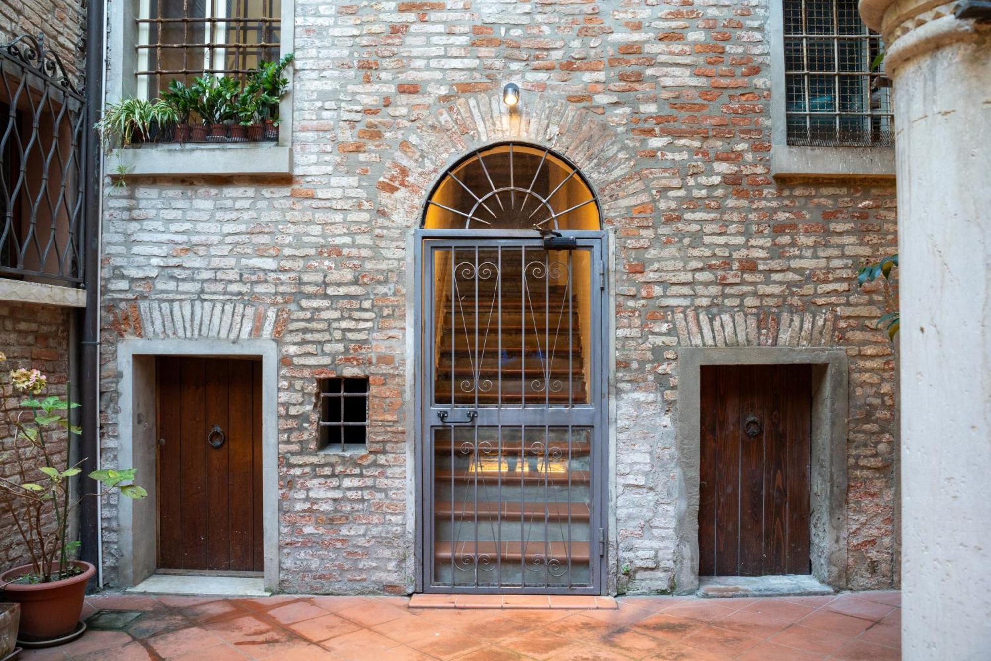 Mazzini101Apartment Феррара Экстерьер фото